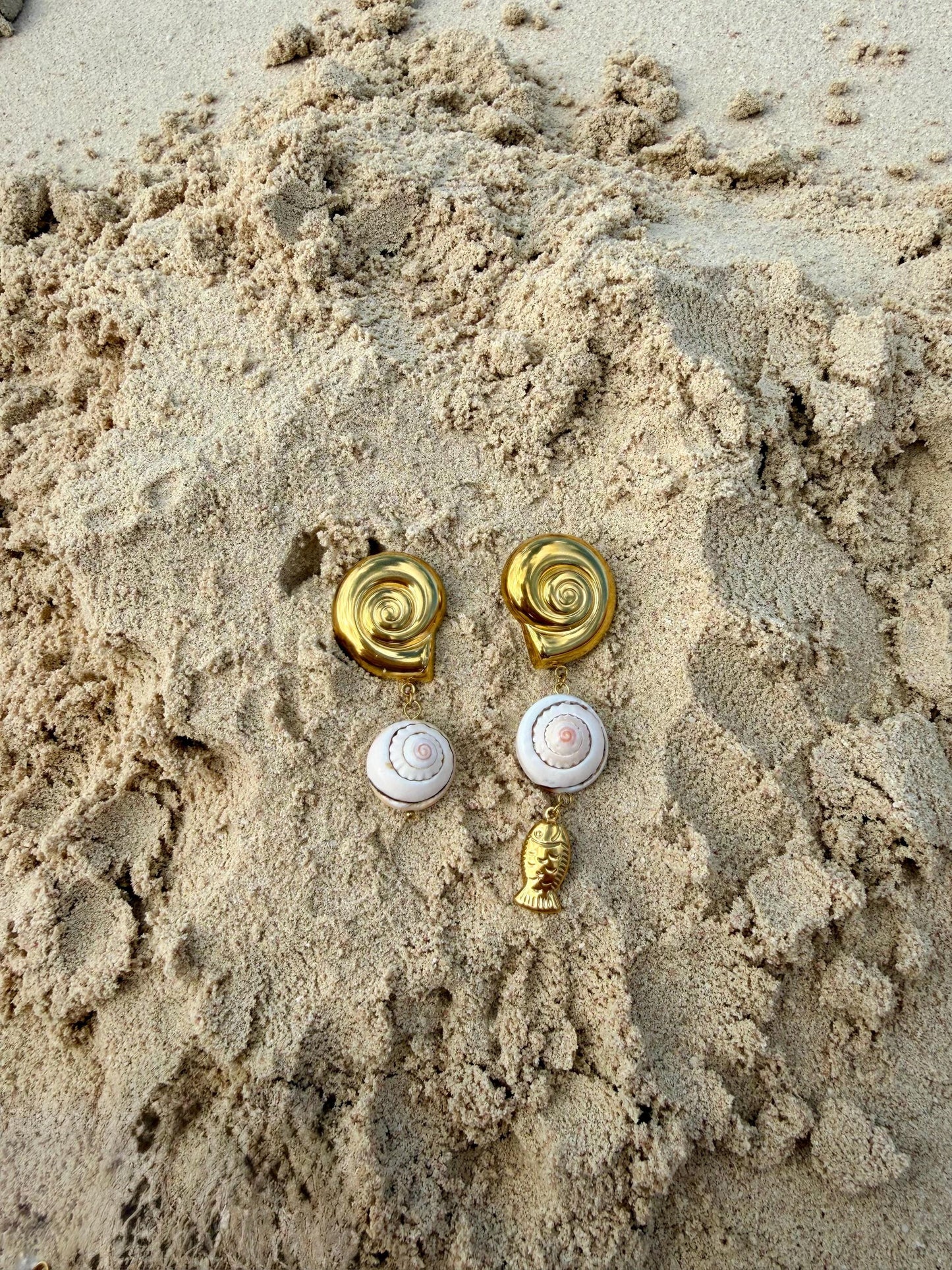 Máre Drop Earrings | Gold Shell Statement Earrings | Coastal Drop Earrings | Ocean Inspired Jewelry | Beach Earrings | Bold Summer Jewelry