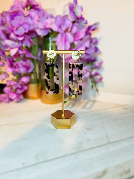 Tortoise Shell Earrings | Rectangle Tortoise Shell Earrings W/ Gold Disc | Everyday Stylish Earrings For Women | Minimal Fashion |