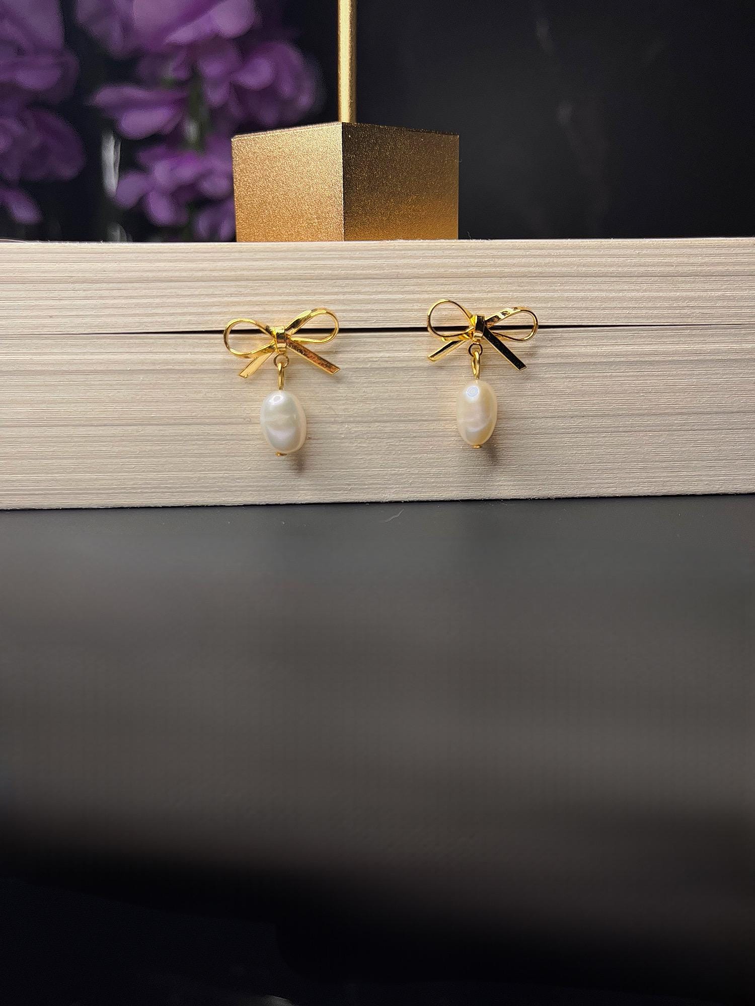 Freshwater Pearl Earrings | 18k Gold Filled Earrings | Coquette Bow Aesthetic | Gold Jewelry | Minimalist Earrings for Women | Pearl Bows |