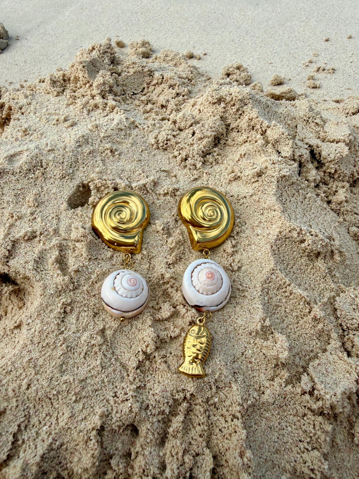 Máre Drop Earrings | Gold Shell Statement Earrings | Coastal Drop Earrings | Ocean Inspired Jewelry | Beach Earrings | Bold Summer Jewelry