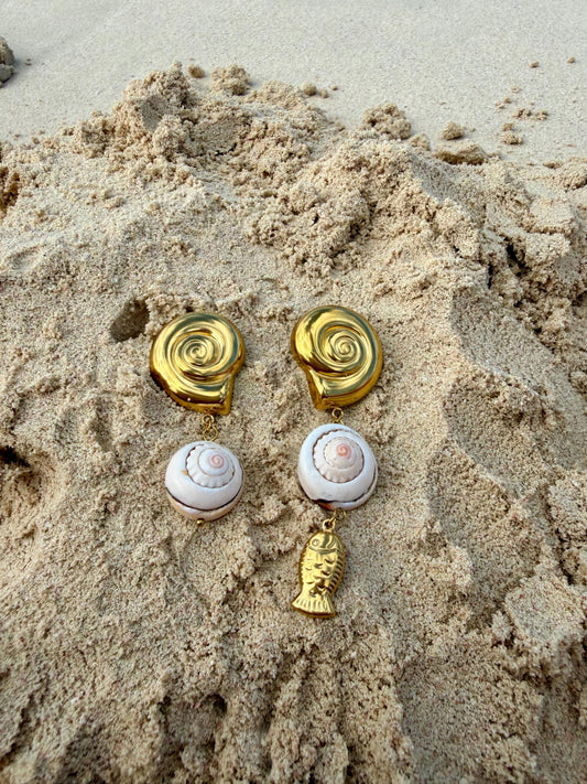 Máre Drop Earrings | Gold Shell Statement Earrings | Coastal Drop Earrings | Ocean Inspired Jewelry | Beach Earrings | Bold Summer Jewelry