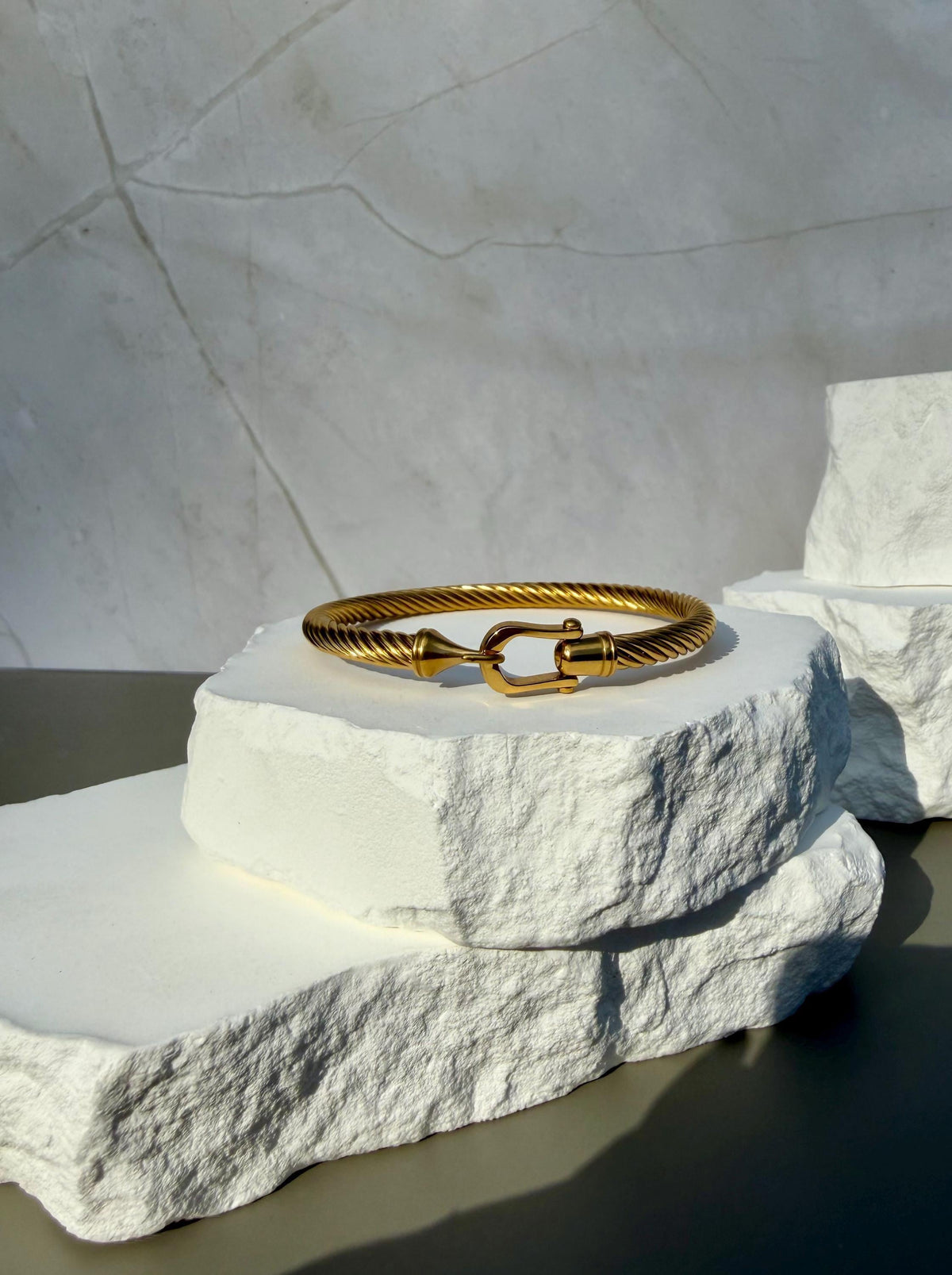The Riviera Bangle | Twisted Cable Bracelet with Horseshoe Clasp
