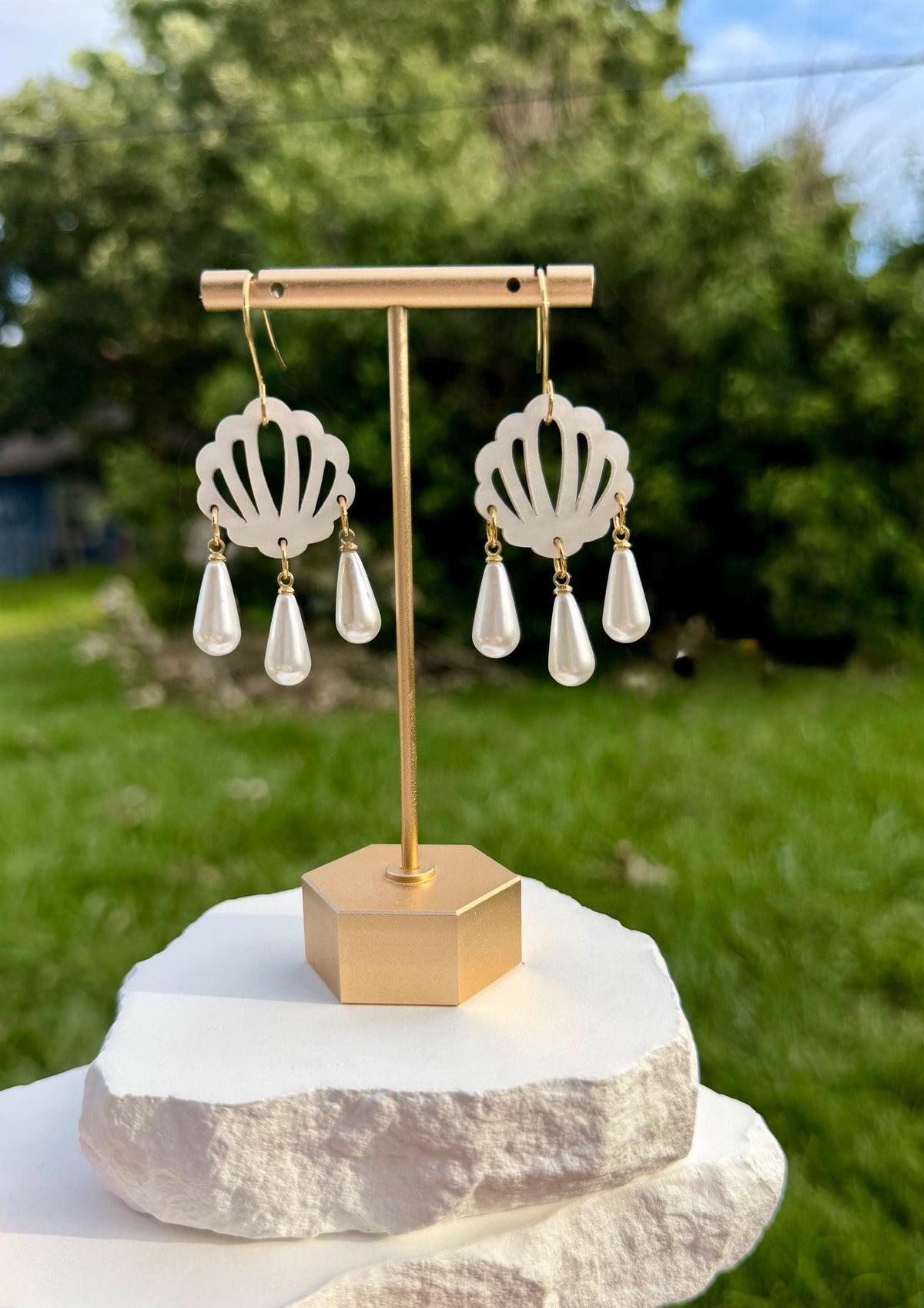 Pearl Shell Chandelier Earrings | Acrylic Shell & Faux Pearl Drop