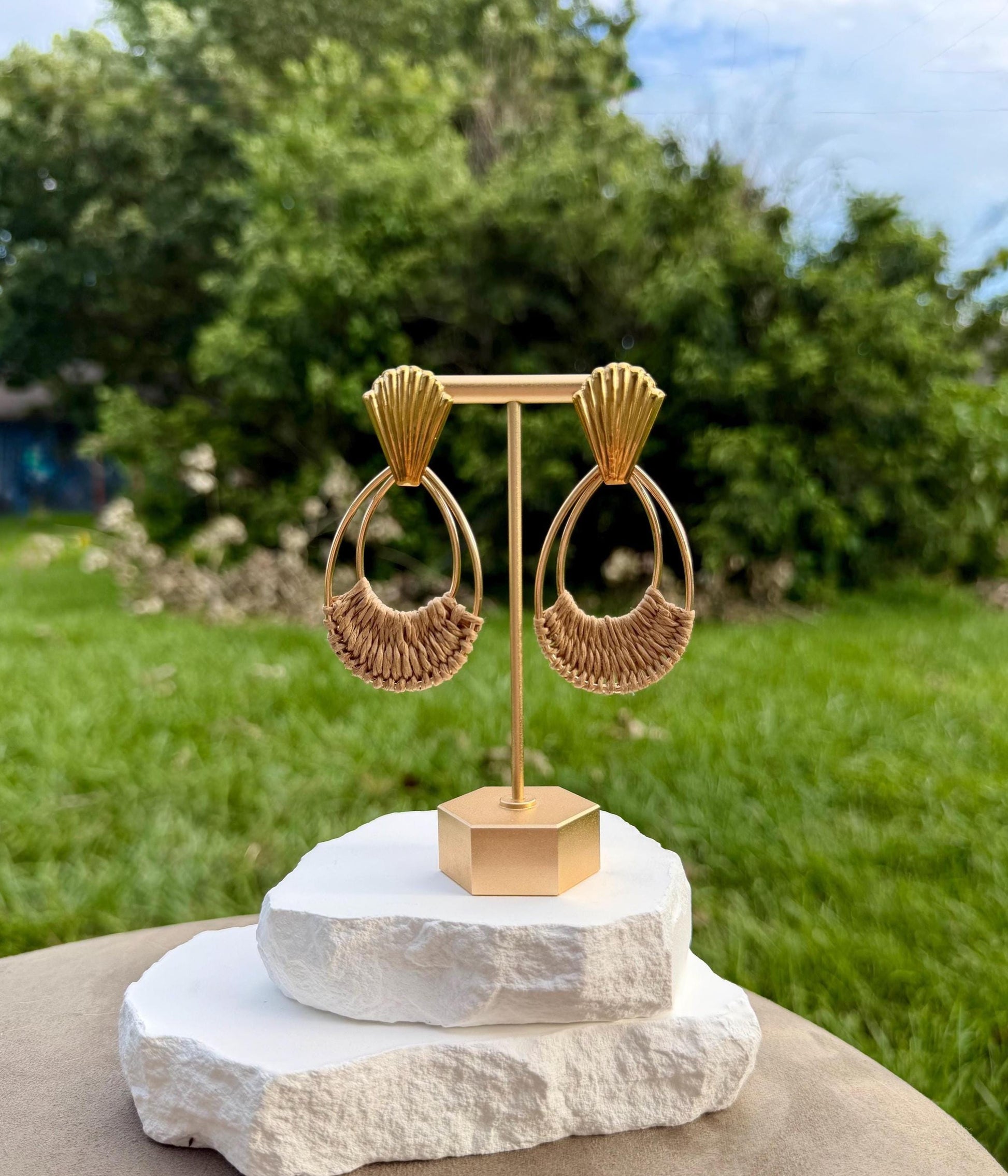 Shell Fan Raffia Earrings | Woven Boho Hoop