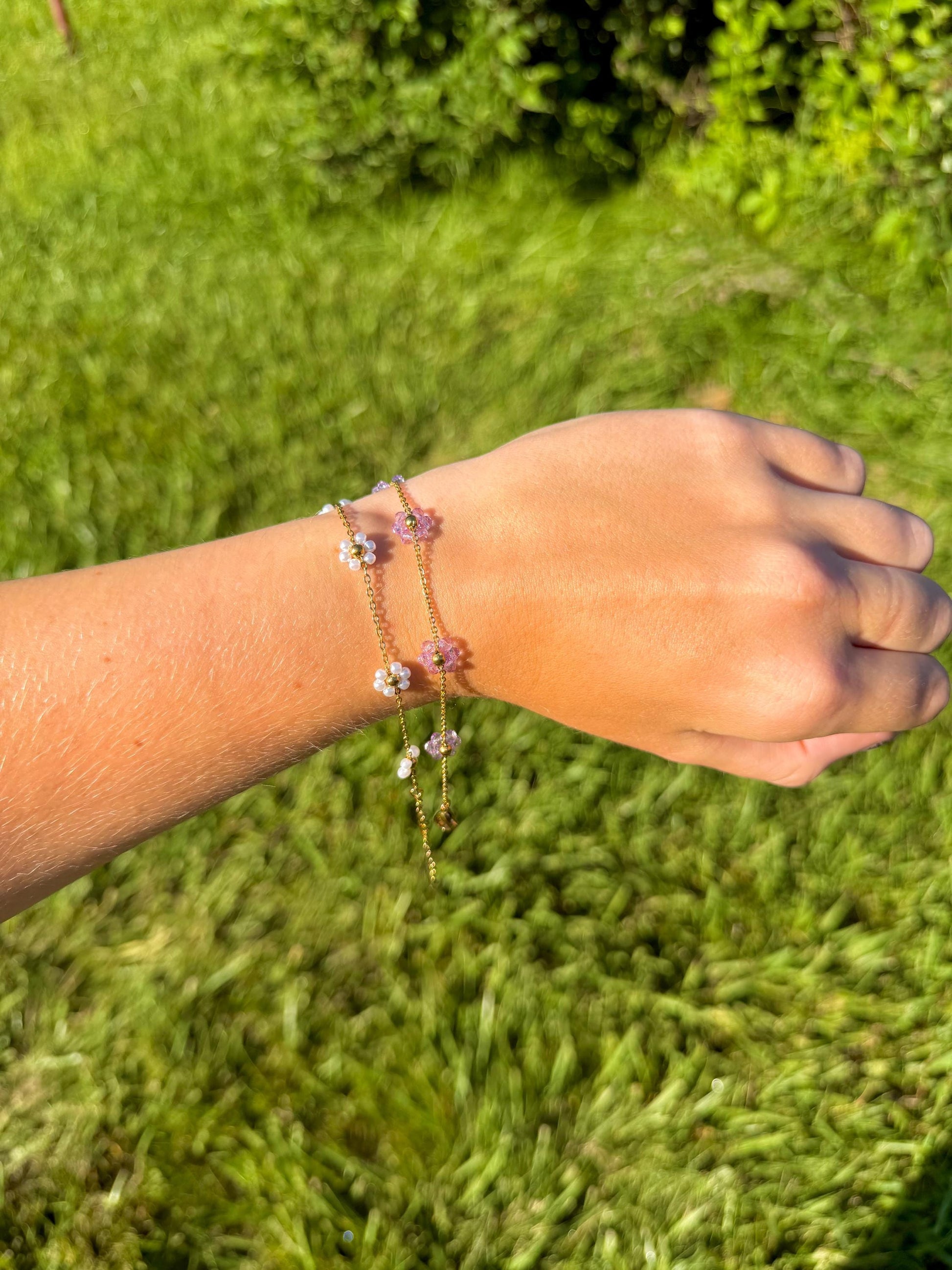Daisy Chain Bracelet | Stainless Steel Pearl or Lavender Beaded Gold Chain Bracelet